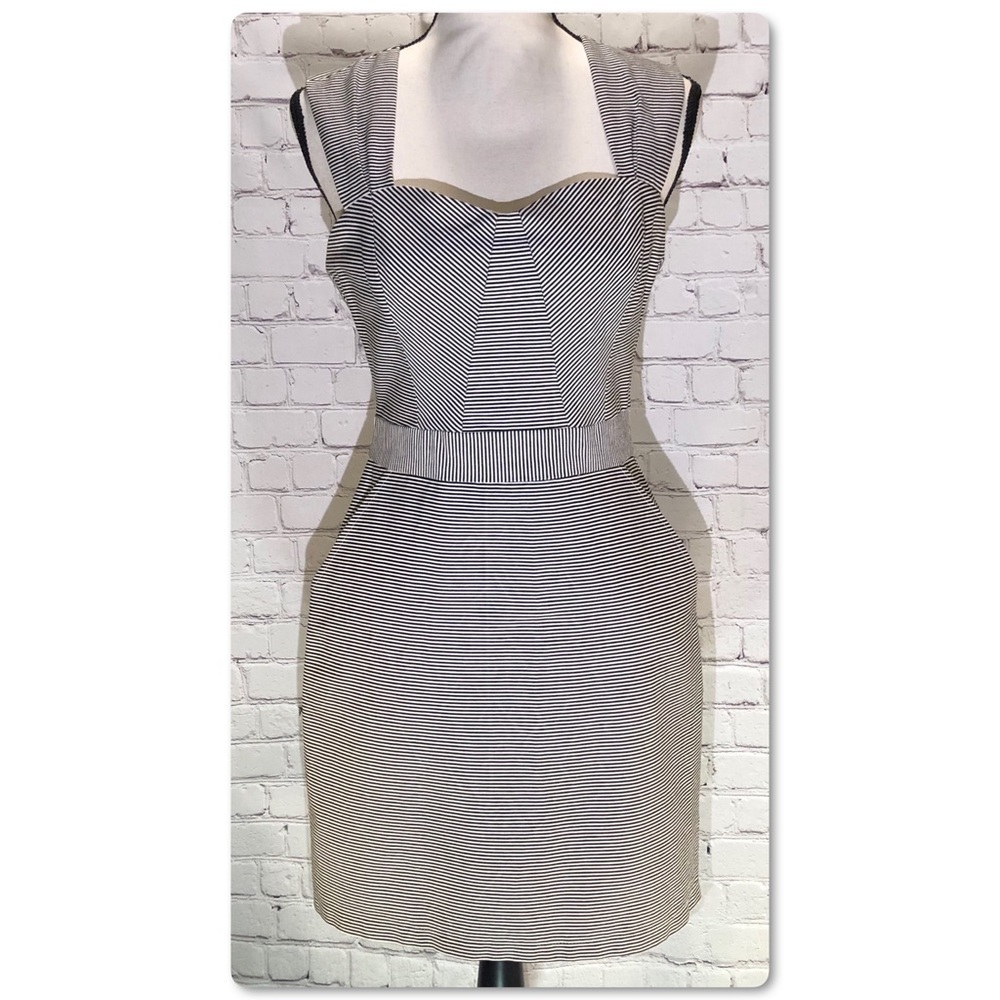 Francesca’s Harper Dress Stretch Black White Striped Sleeveless Size M